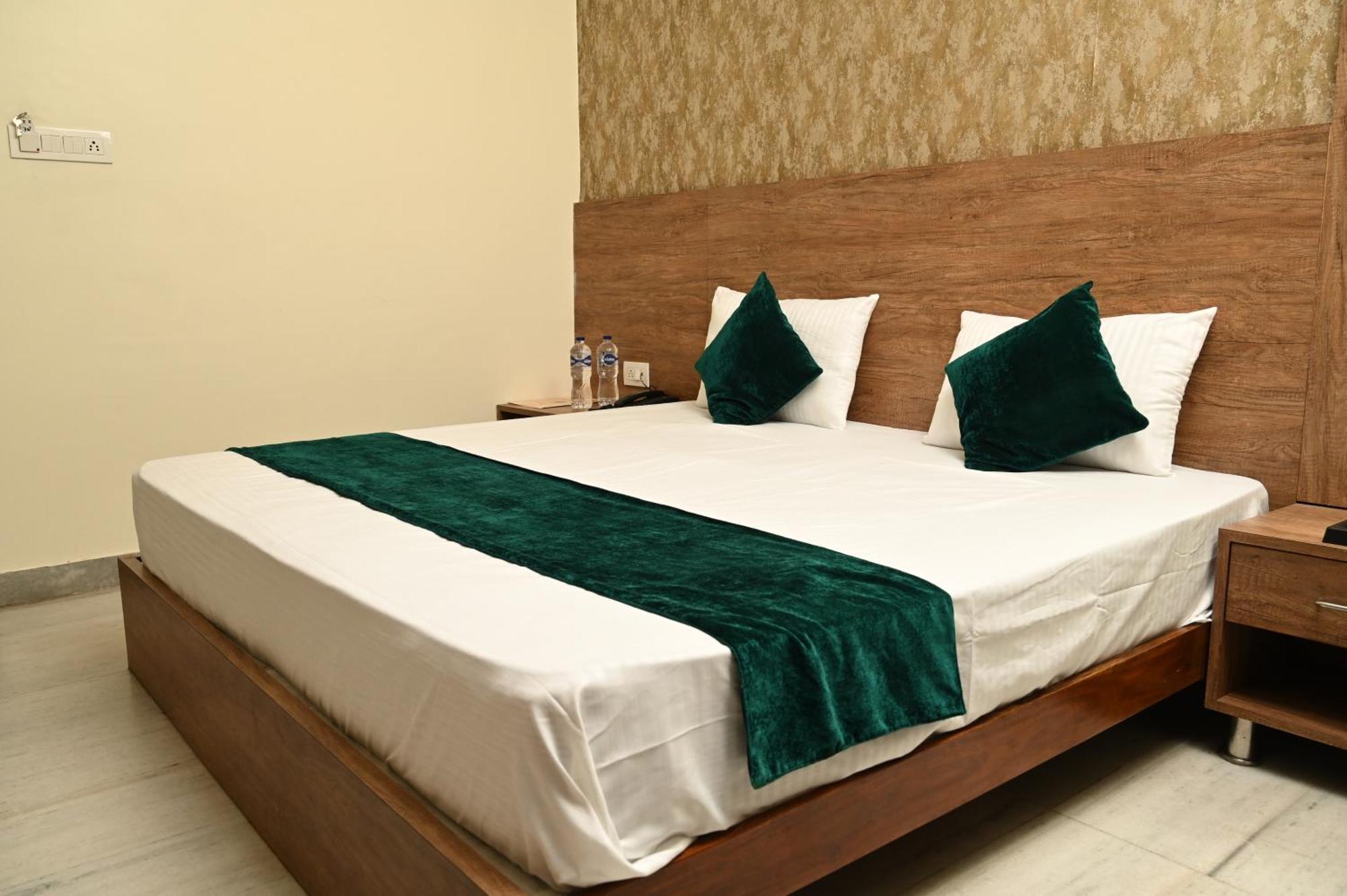 Hotel Pulse Inn Near Railway Station Jaipur Eksteriør billede