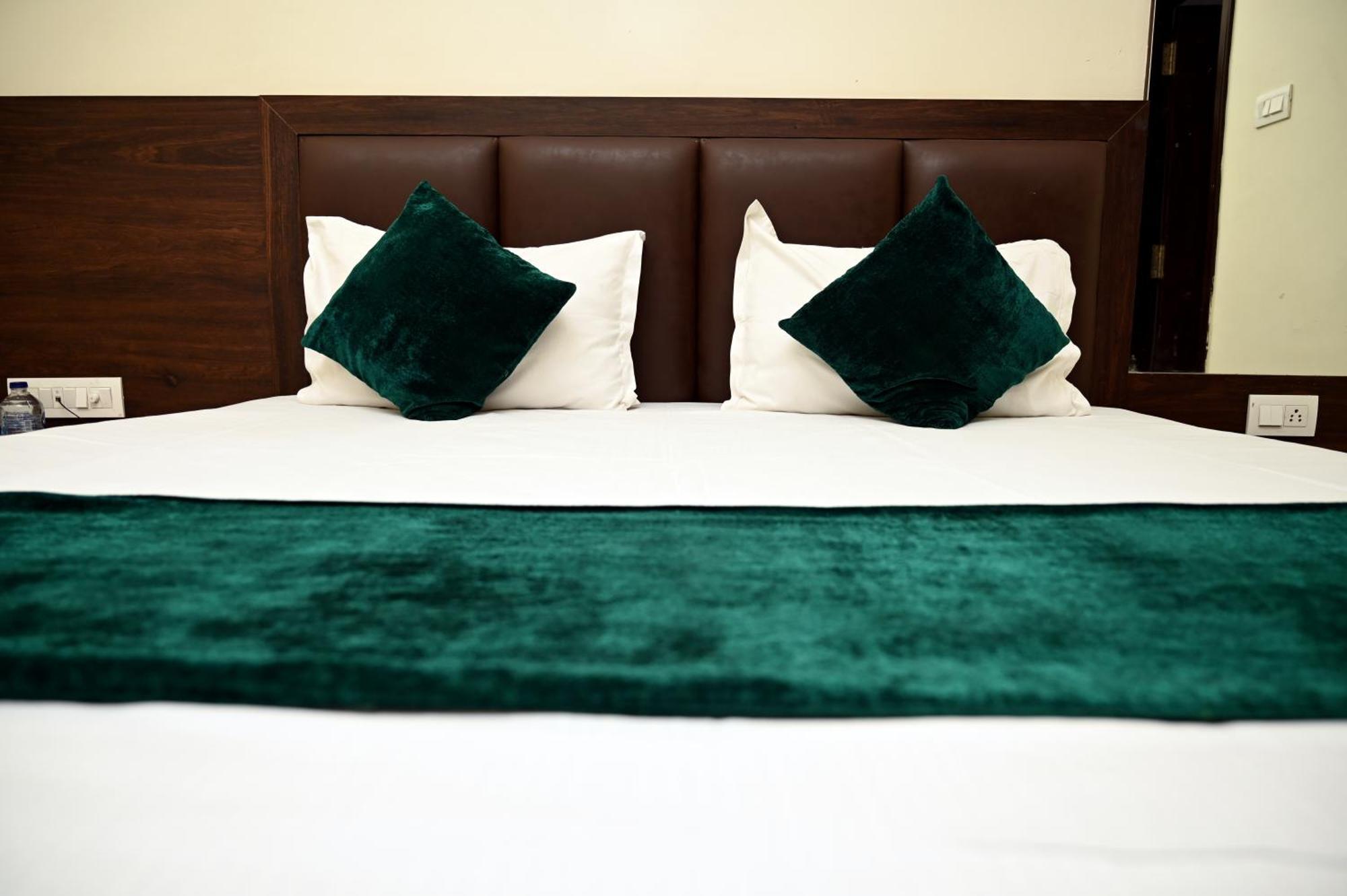 Hotel Pulse Inn Near Railway Station Jaipur Eksteriør billede