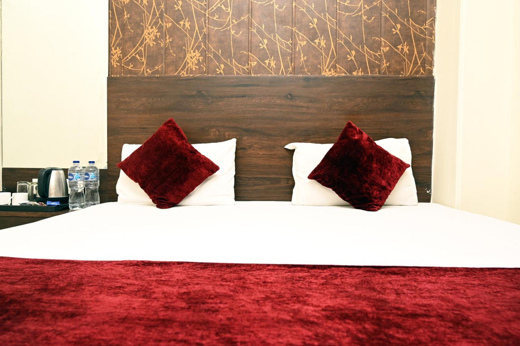 Hotel Pulse Inn Near Railway Station Jaipur Eksteriør billede